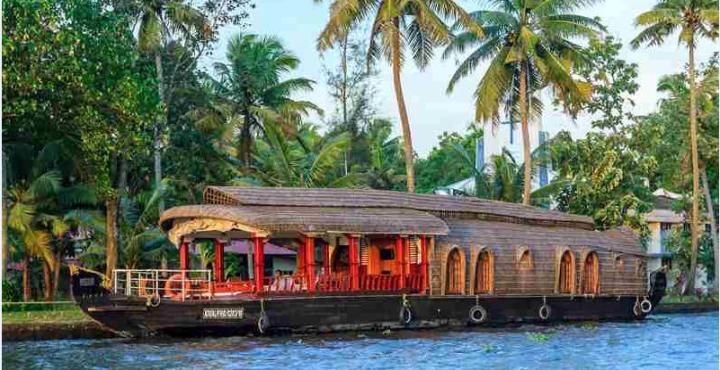 Aqua Jumbo Houseboats Hotell Kumarakom Eksteriør bilde