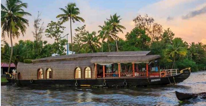 Aqua Jumbo Houseboats Hotell Kumarakom Eksteriør bilde