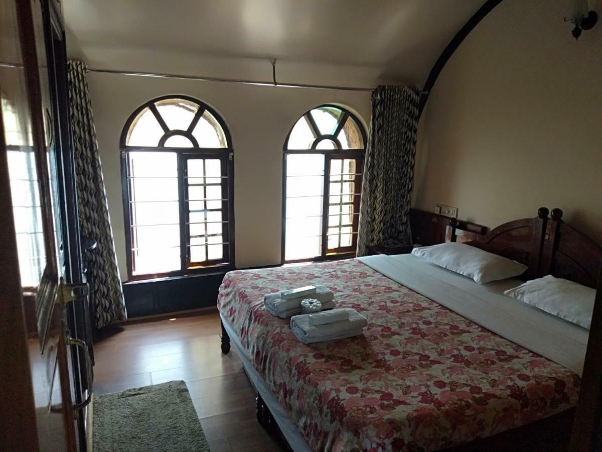 Aqua Jumbo Houseboats Hotell Kumarakom Eksteriør bilde